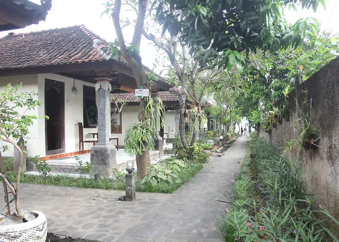 Temple Cafe & Cottages